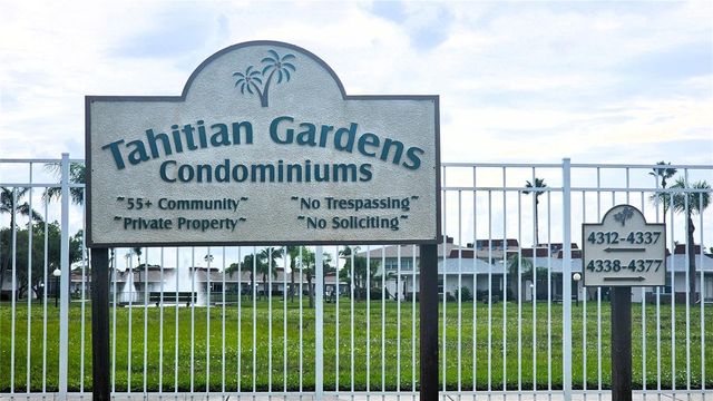 4330 TAHITIAN GARDENS CIRCLE E, Holiday, FL 34691