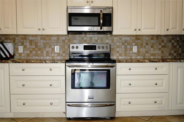 4330 TAHITIAN GARDENS CIRCLE E, Holiday, FL 34691