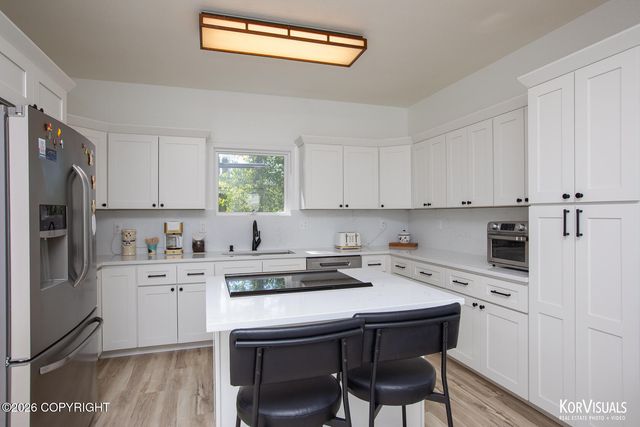 9931 E Puffin Drive, Palmer, AK 99645
