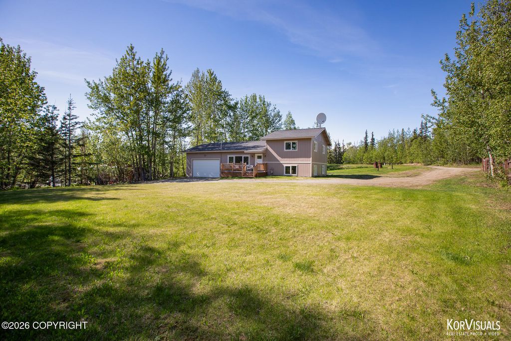 9931 E Puffin Drive, Palmer, AK 99645