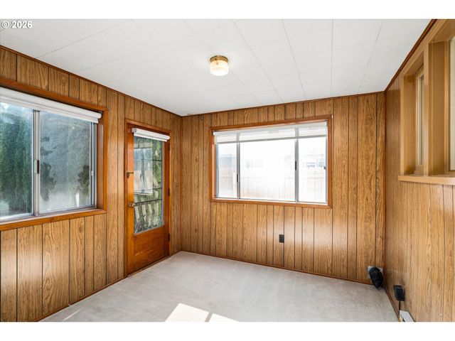 2171 MADISON St, Eugene, OR 97405