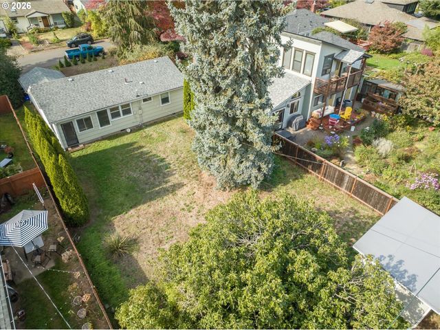 2171 MADISON St, Eugene, OR 97405