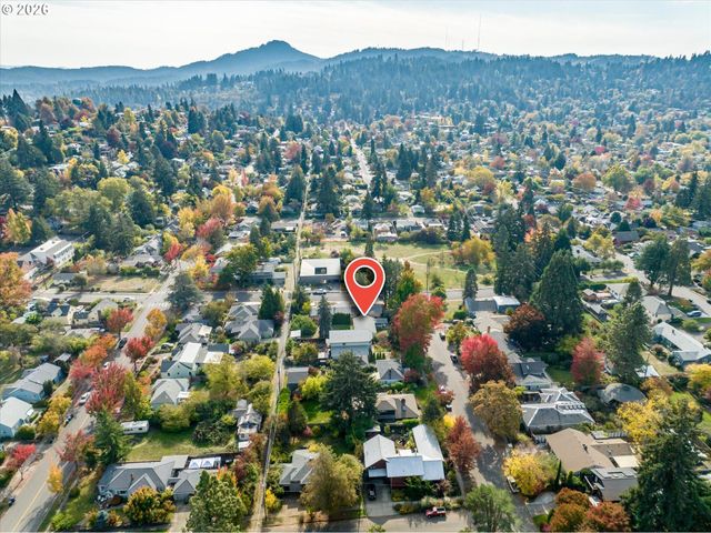 2171 MADISON St, Eugene, OR 97405