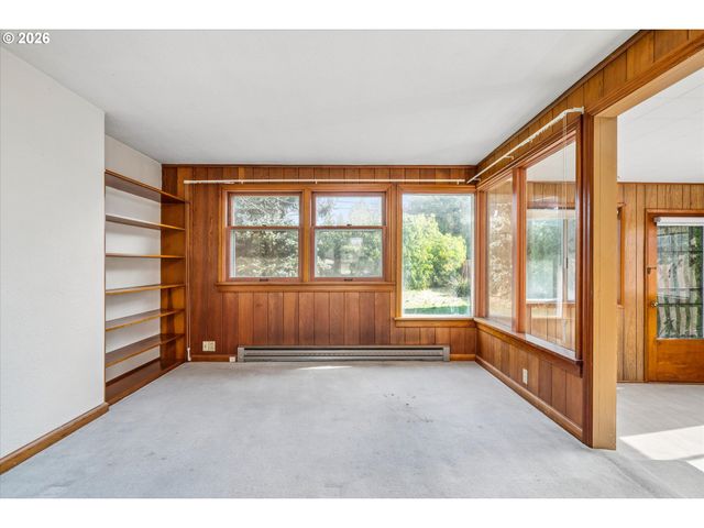 2171 MADISON St, Eugene, OR 97405