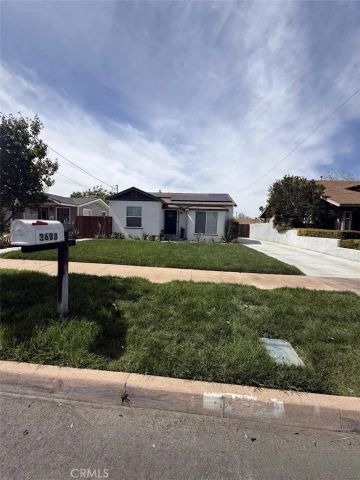 3688 Taft, Riverside, CA 92503