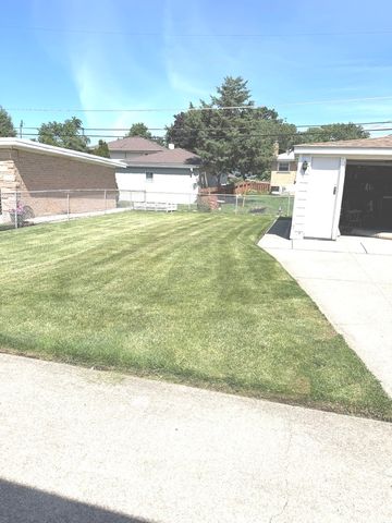4047 Denley Avenue, Schiller Park, IL 60176