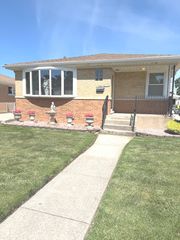 4047 Denley Avenue, Schiller Park, IL 60176