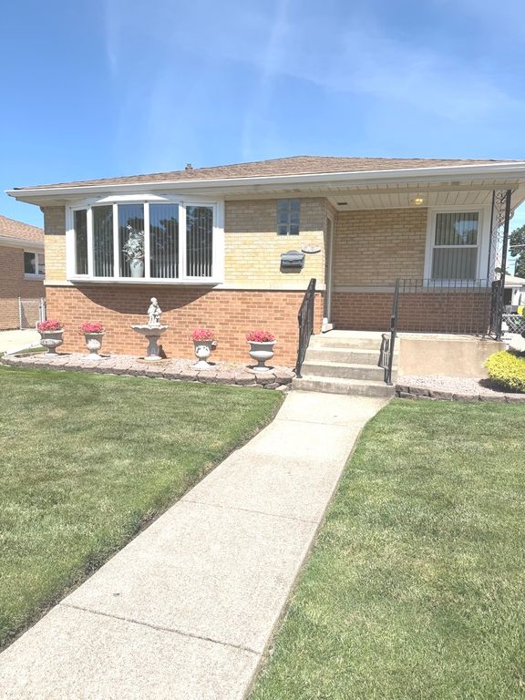4047 Denley Avenue, Schiller Park, IL 60176