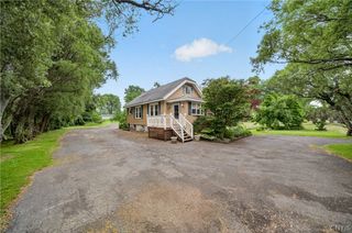 5506 Bear Road, Clay, NY 13212