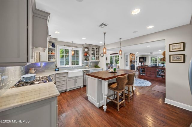 47 Monroe Avenue, Little Silver, NJ 07739