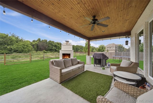 12310 S Darlington Avenue, Bixby, OK 74008