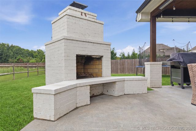 12310 S Darlington Avenue, Bixby, OK 74008