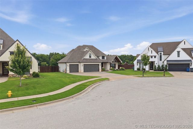 12310 S Darlington Avenue, Bixby, OK 74008