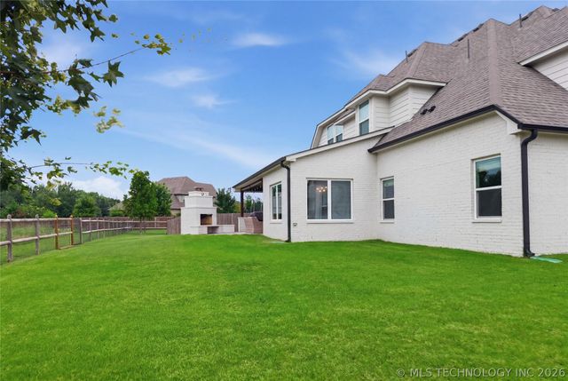 12310 S Darlington Avenue, Bixby, OK 74008