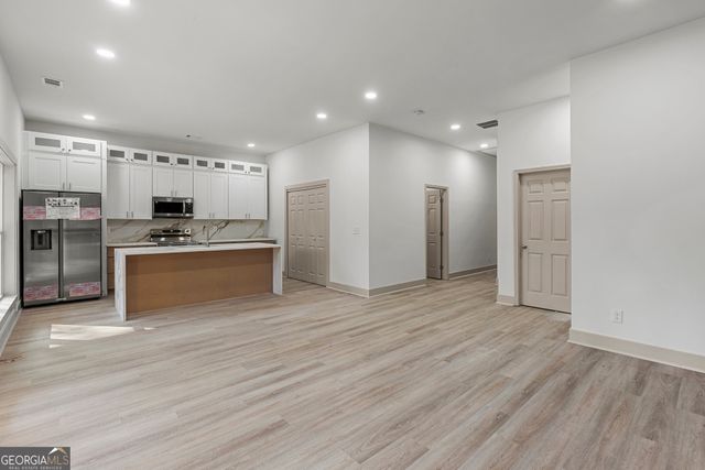 2376 Pryor Rd, Atlanta, GA 30315