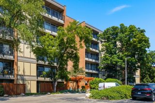 5950 Oakwood Drive 4A, Lisle, IL 60532