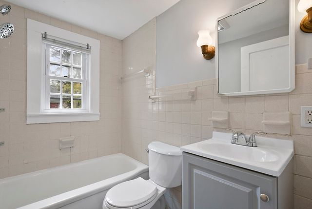 1 Gilbert Rd, Dennis, MA 02639