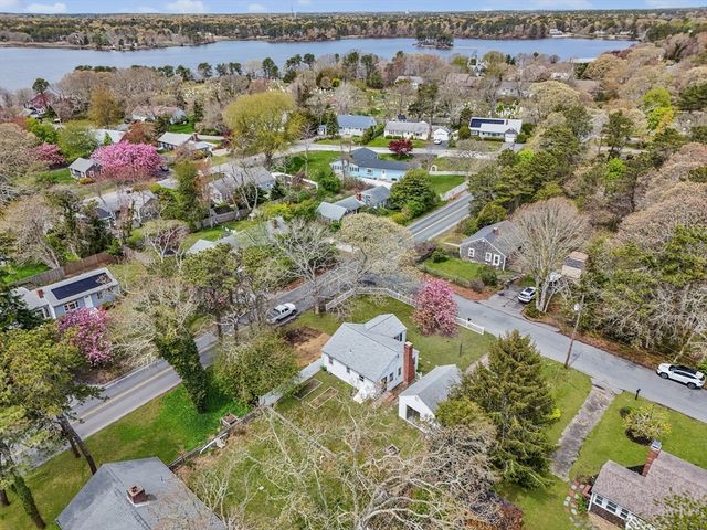1 Gilbert Rd, Dennis, MA 02639