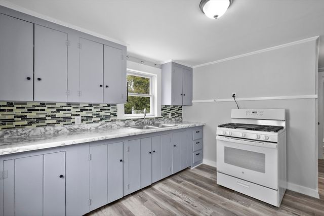 1 Gilbert Rd, Dennis, MA 02639