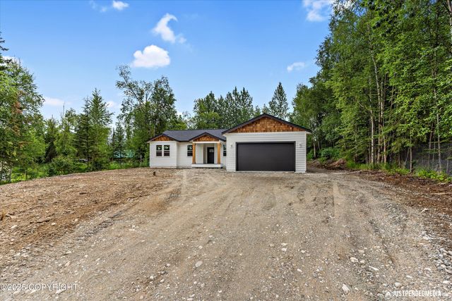 3391 S Shamrock Street, Wasilla, AK 99654