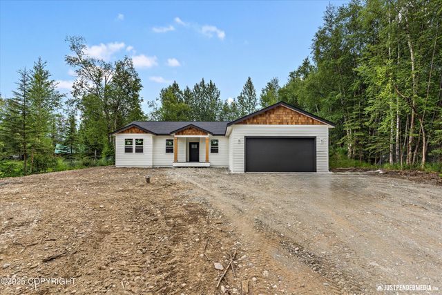 3391 S Shamrock Street, Wasilla, AK 99654