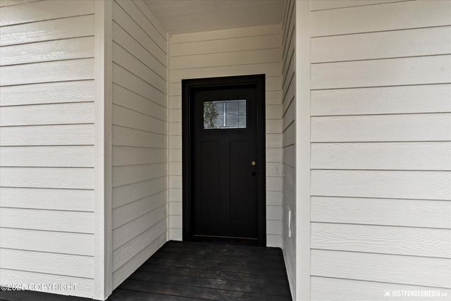 3391 S Shamrock Street, Wasilla, AK 99654