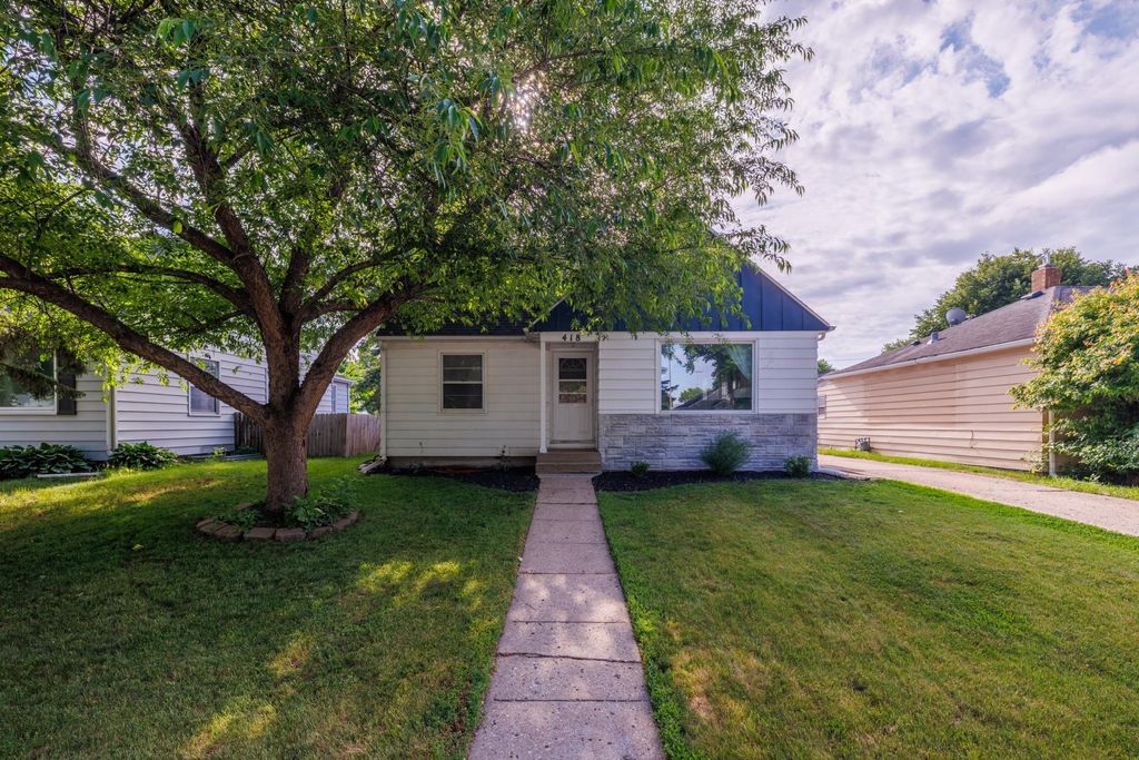 418 23rd Street S, Fargo, ND 58103