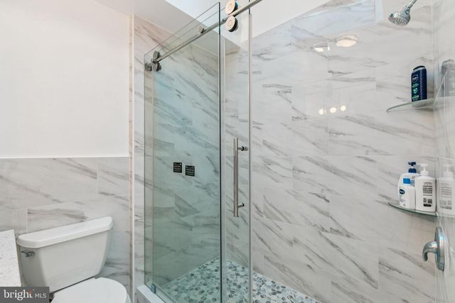 1006 S FRONT ST, Philadelphia, PA 19147