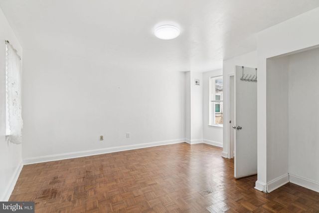 1006 S FRONT ST, Philadelphia, PA 19147