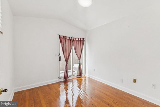 1006 S FRONT ST, Philadelphia, PA 19147