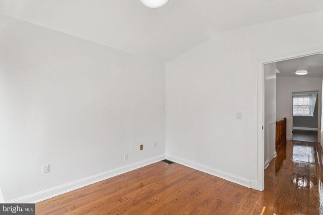 1006 S FRONT ST, Philadelphia, PA 19147