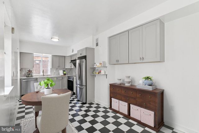 1006 S FRONT ST, Philadelphia, PA 19147