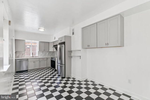 1006 S FRONT ST, Philadelphia, PA 19147