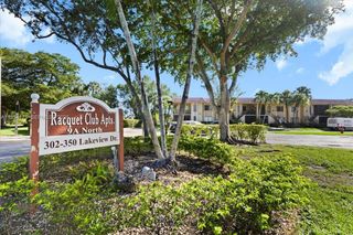302 Lakeview Drive 203, Weston, FL 33326