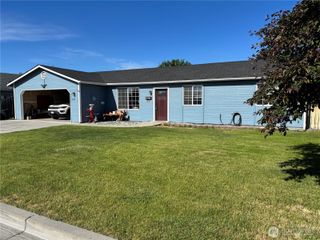 239 SE H Street, Ephrata, WA 98823