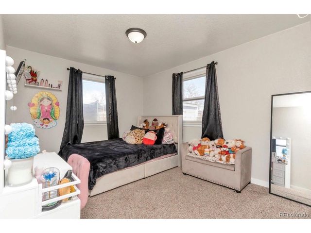 9271 Travis St, Thornton, CO 80229