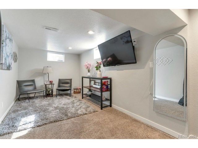9271 Travis St, Thornton, CO 80229