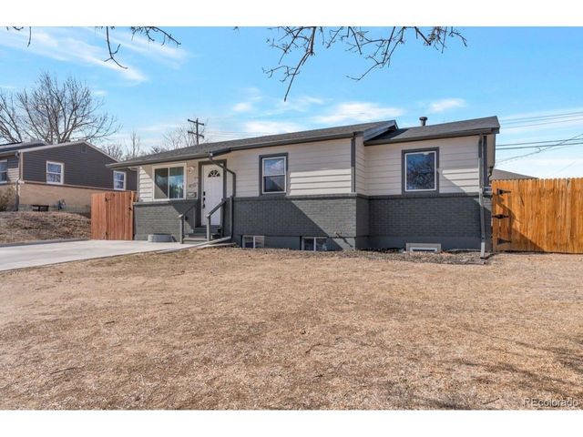 9271 Travis St, Thornton, CO 80229