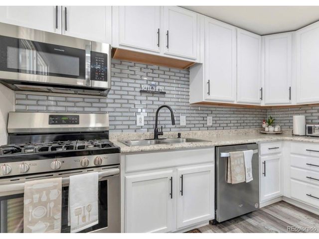 9271 Travis St, Thornton, CO 80229