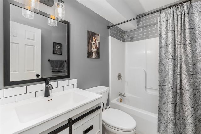 17 Plant Street, Cumberland, RI 02864