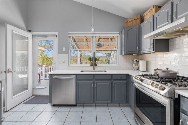 17 Plant Street, Cumberland, RI 02864