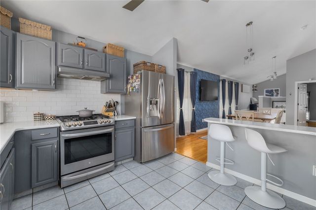 17 Plant Street, Cumberland, RI 02864