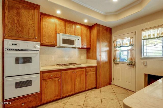 368 Fuego Avenue, Pomona, CA 91767