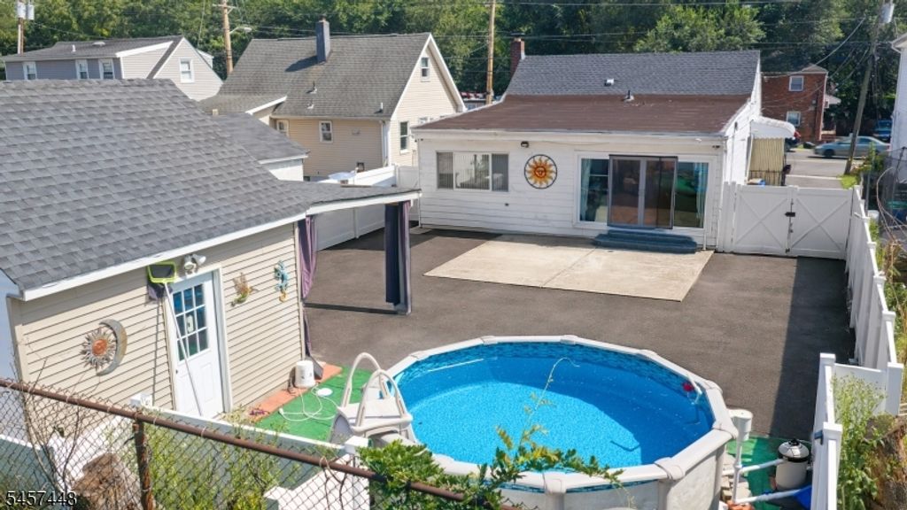 379 Chamberlain Ave, Paterson City, NJ 07502 — photo 2