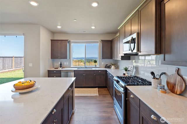 1379 Baker Heights Loop, Bremerton, WA 98312