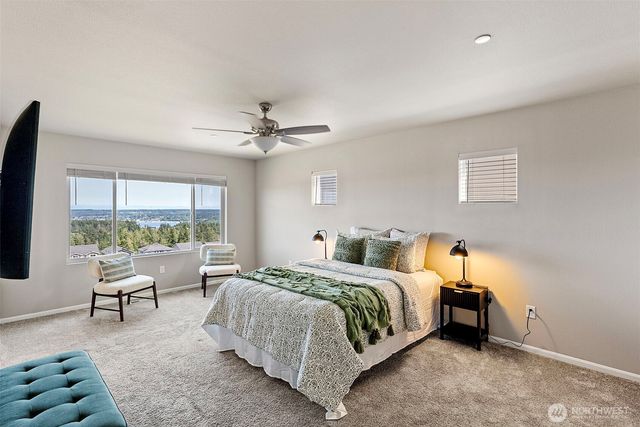 1379 Baker Heights Loop, Bremerton, WA 98312