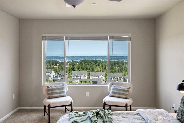 1379 Baker Heights Loop, Bremerton, WA 98312