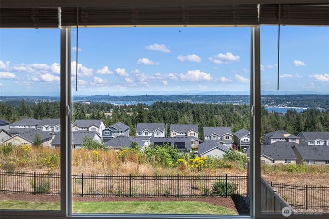 1379 Baker Heights Loop, Bremerton, WA 98312