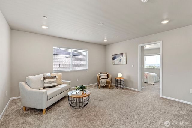 1379 Baker Heights Loop, Bremerton, WA 98312
