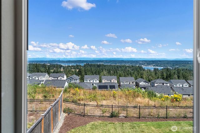 1379 Baker Heights Loop, Bremerton, WA 98312